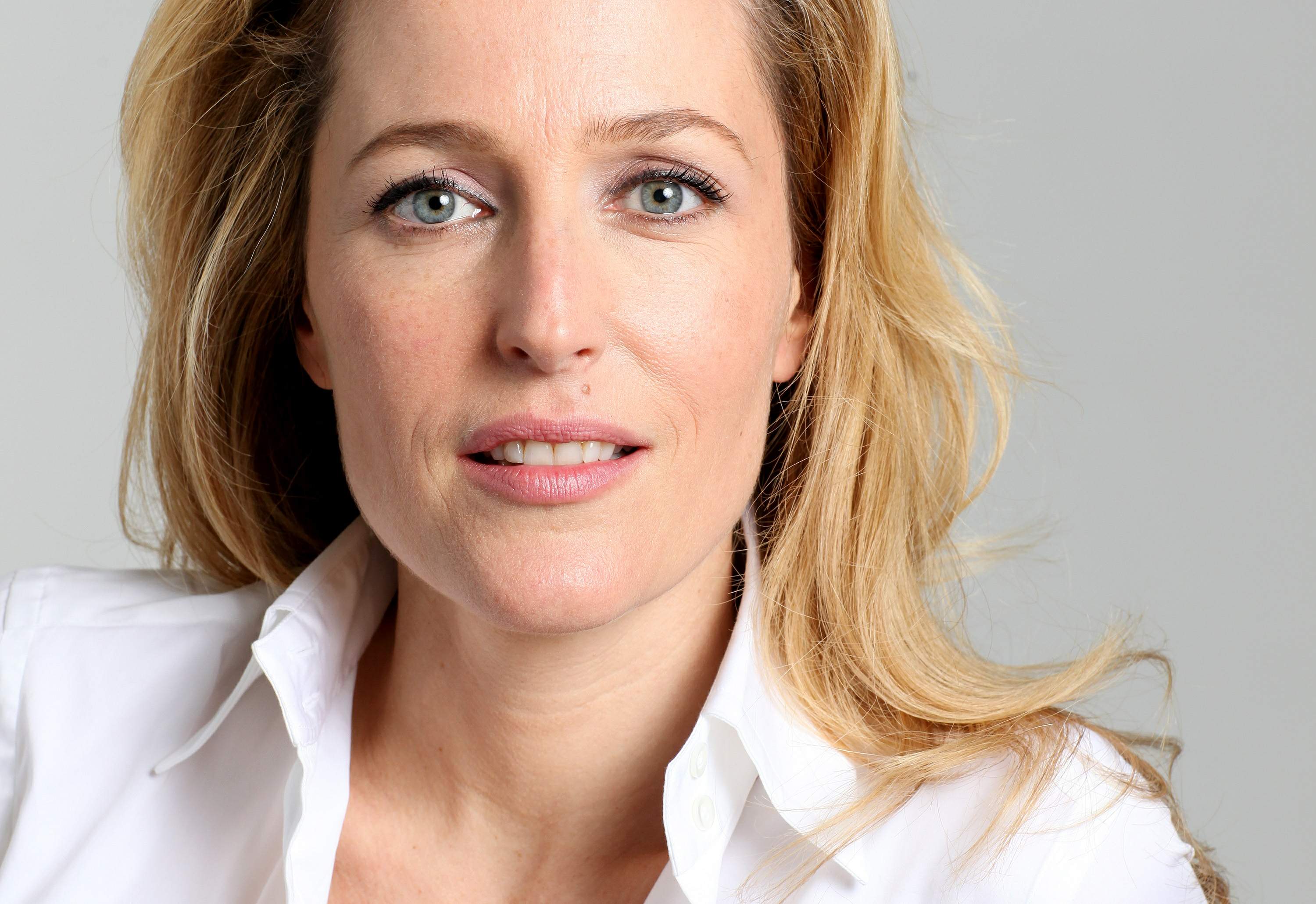 Gillian Anderson 40